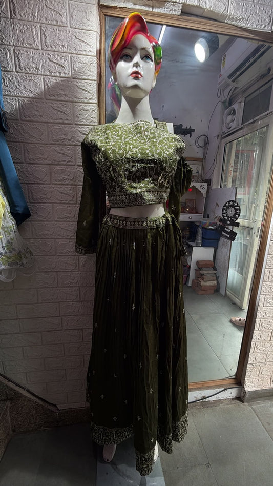 Lehenga with crop top or dupatta mehendi color