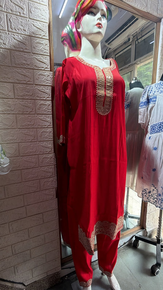 Elegant Red Embroidered Kurta Pant Set